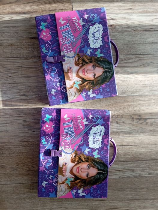 Dwie duze teczki dzieciece Violetta