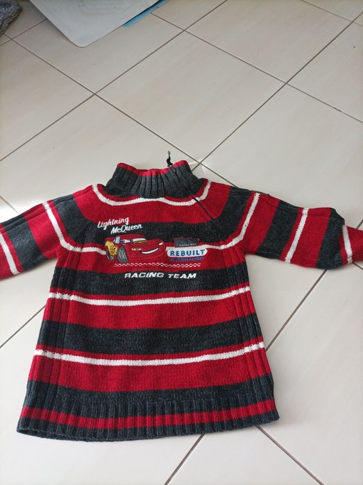 Sweterek chłopięcy 116-122