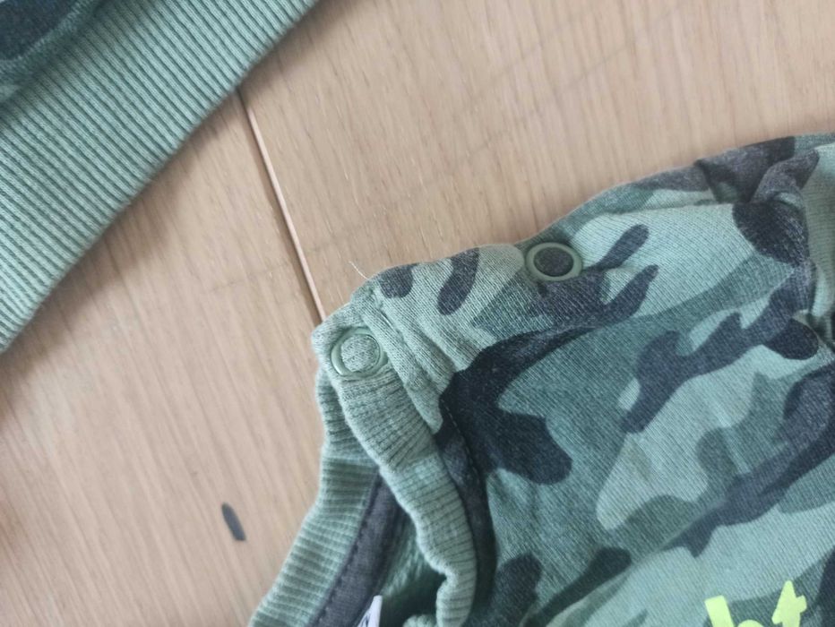 Zestaw: bluza moro i dżinsy, r.86-92