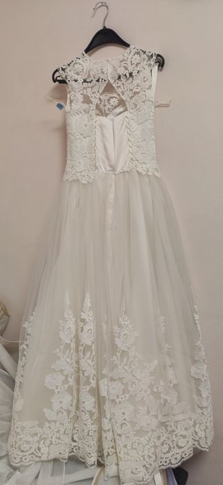 Свадебное платье + серьги + подъюбник с 2колец