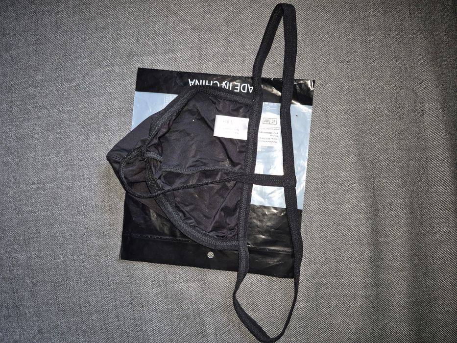 Super wygodne seksi stringi z kieszonką