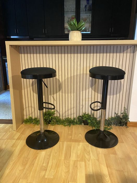 2 Bancos de de balcão