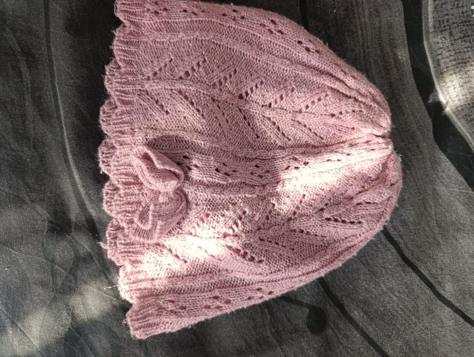 Czapka różowa stan i wymiary na zdjeciach