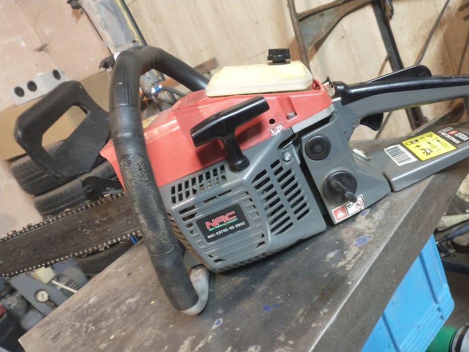 Piła NAC CST 45 na chodzie