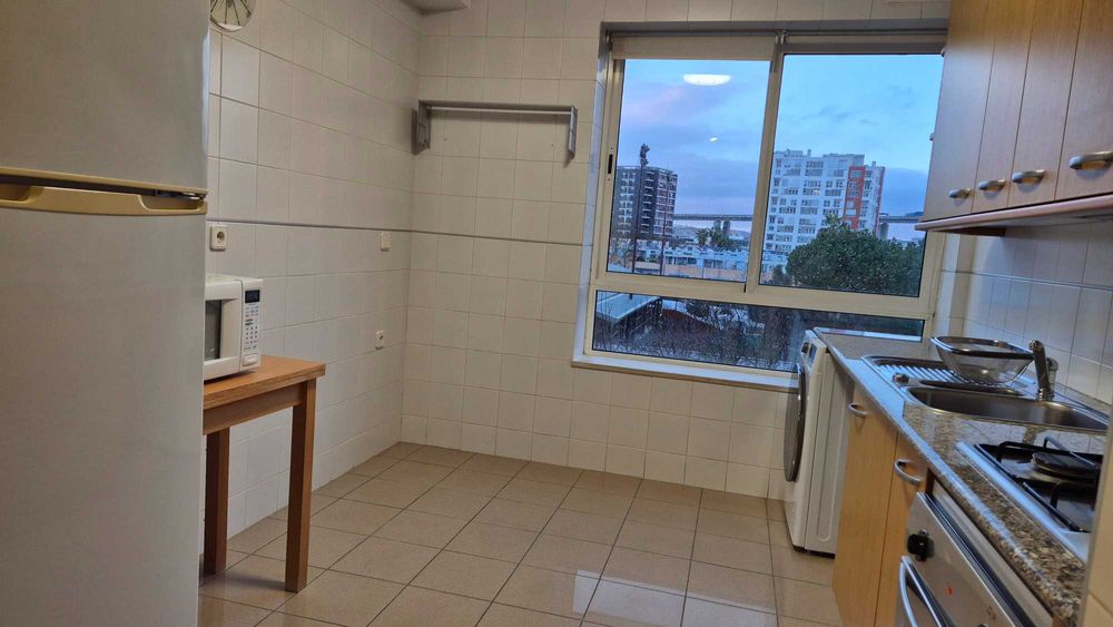 T1 EXPO: Mobilado, Equipado e Parqueamento