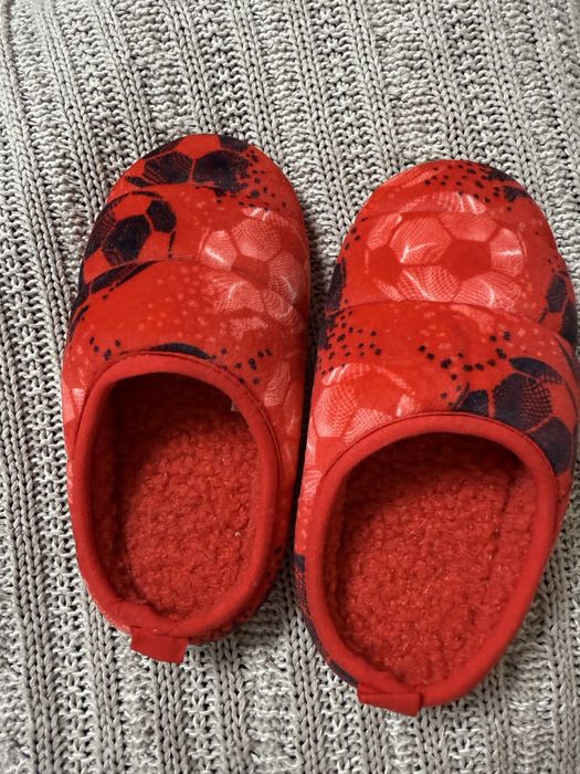 Домашні капці тапки тапочки