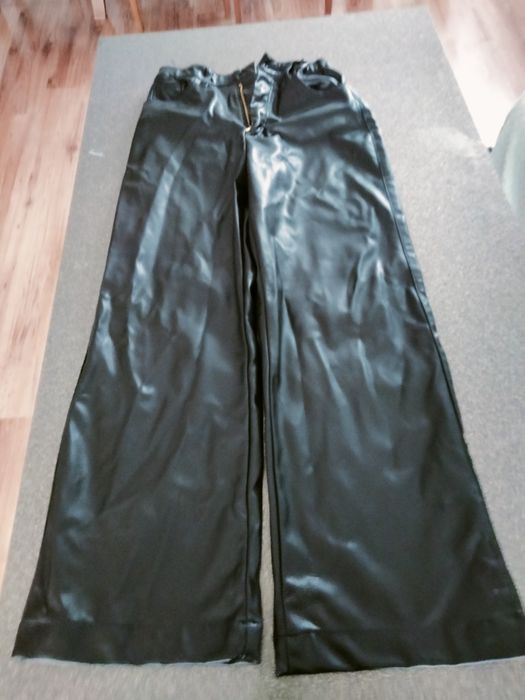 Spodnie dla dziewczynki.