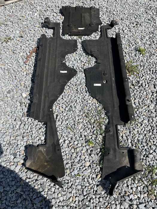 Захисти днища, захист днища правий лівий на Jeep Grand Cherokee WL