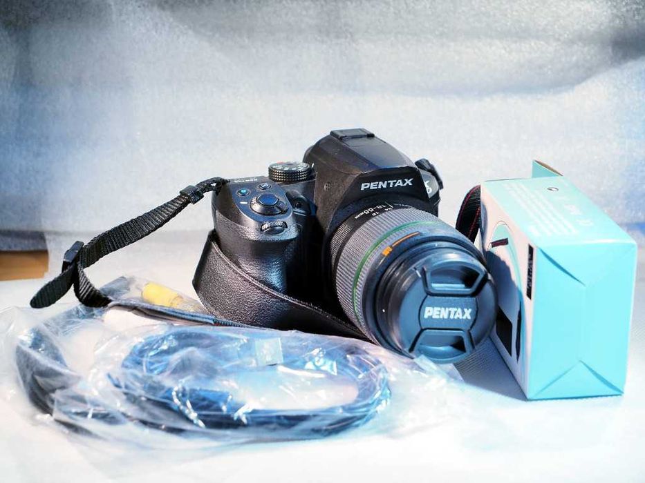 Pentax K-30 z kitowym obiektywem 18-55 mm