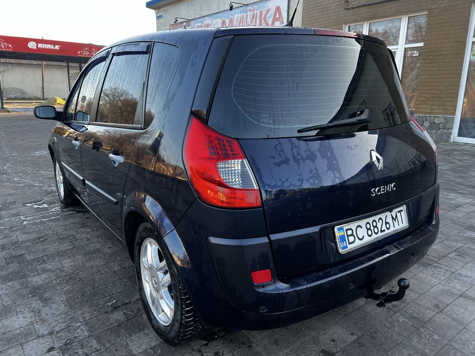 Продам сценіка меган