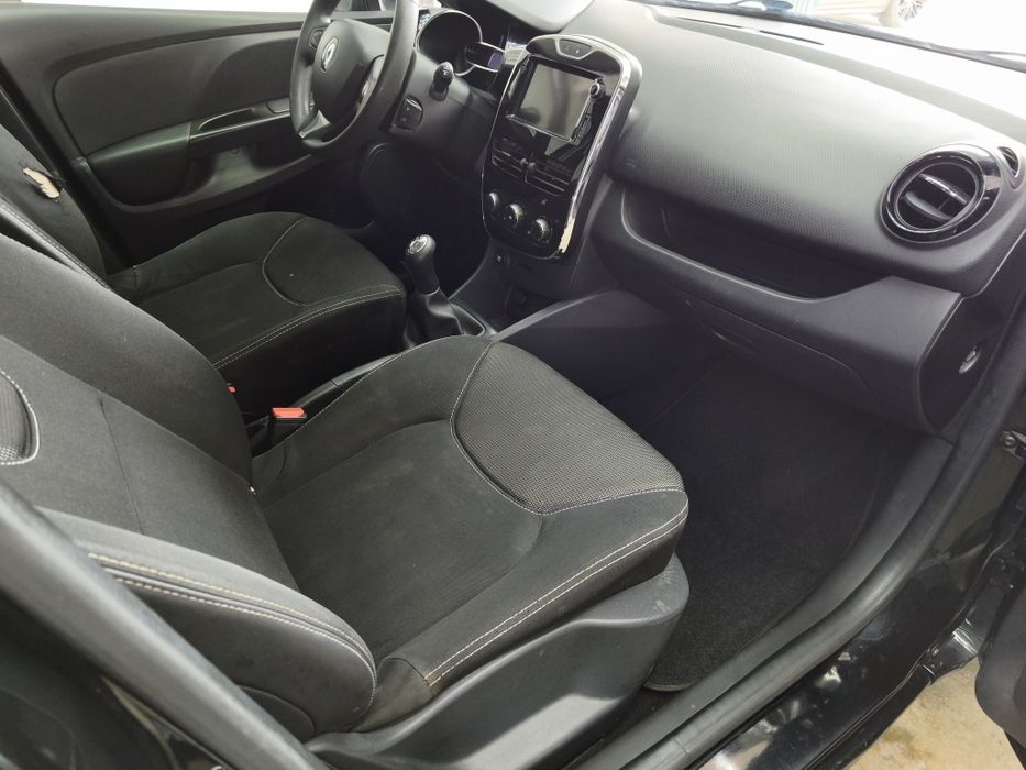 Renault Clio 1.5 dCi 90cv (2014) – Garantia 18 Meses / GPS / Excelente Estado