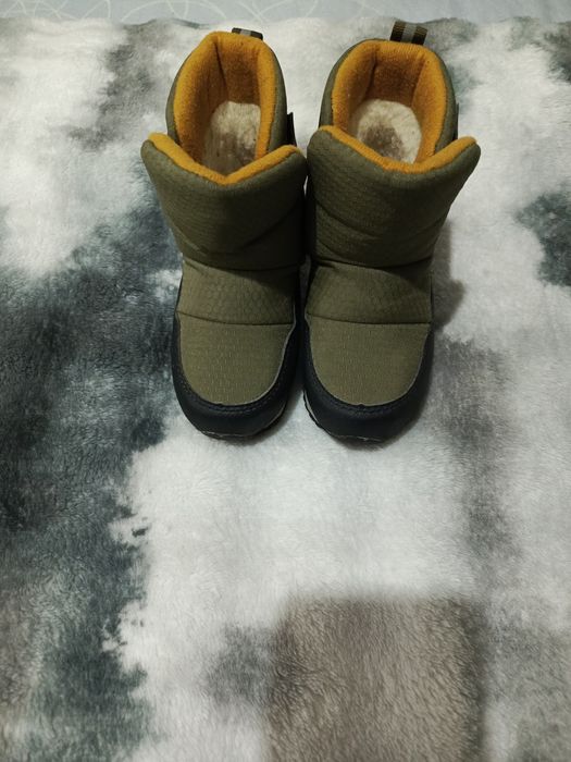 Продам дитячі зимові ботинки