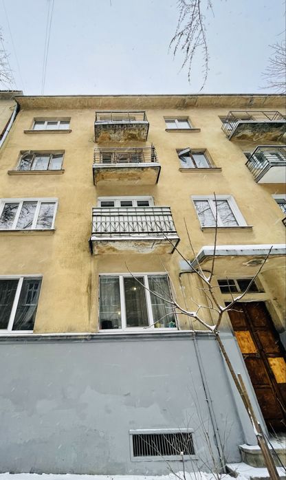 Продаж 3 х к кв вул. Єфремова, ближній центр Львів!