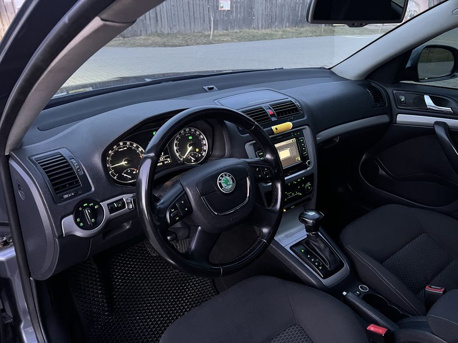 Skoda Octavia A5 FL 2012p 2.0 TDI DSG-6