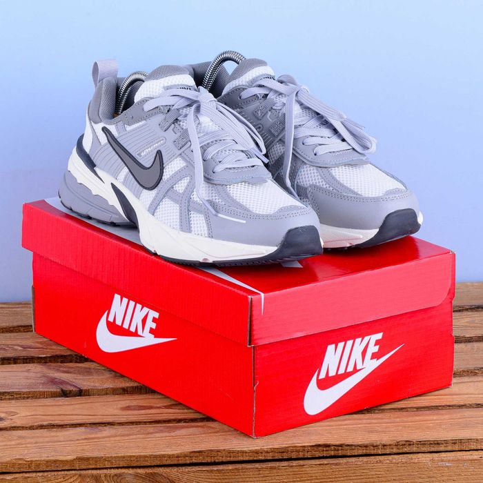 (2361) Кросівки Nike V2K Run сірі з білим найк найки (41-46)