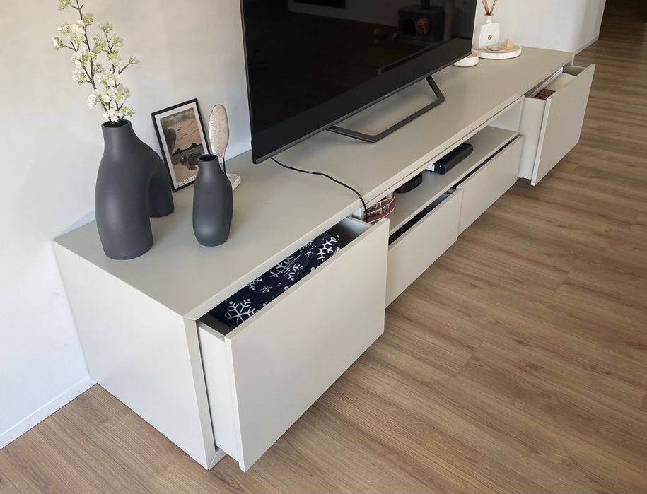 Móvel Sala TV Lacado Cinza