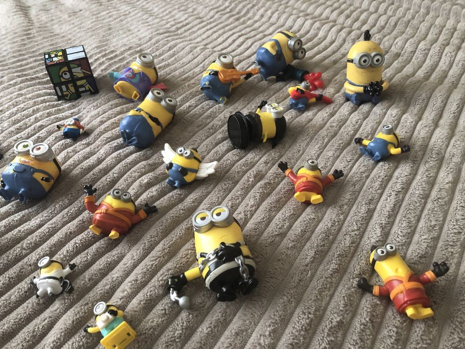 Minionki figurki