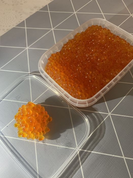 Икра черна, икра красная, икра щуки
