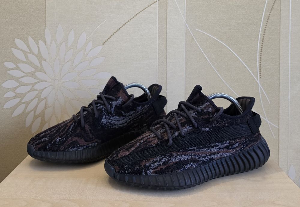 Чоловічі кросівки Adidas Yeezy Boost 350 V2 оригінал р.40
