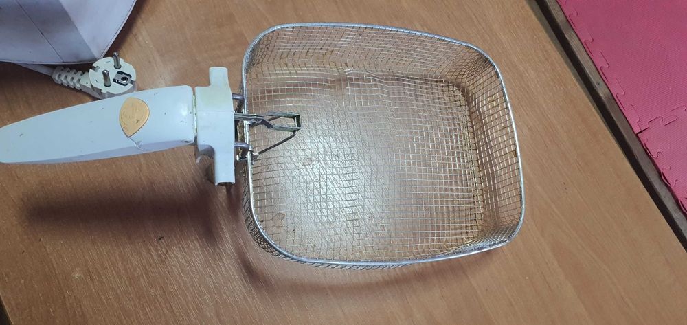 фритюльница, бывшее в употреблении. Рабочая