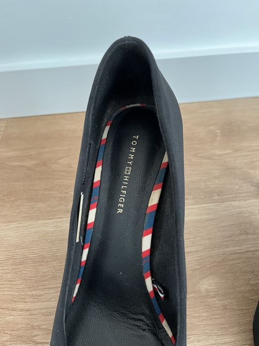 Sapatos, marca Tommy