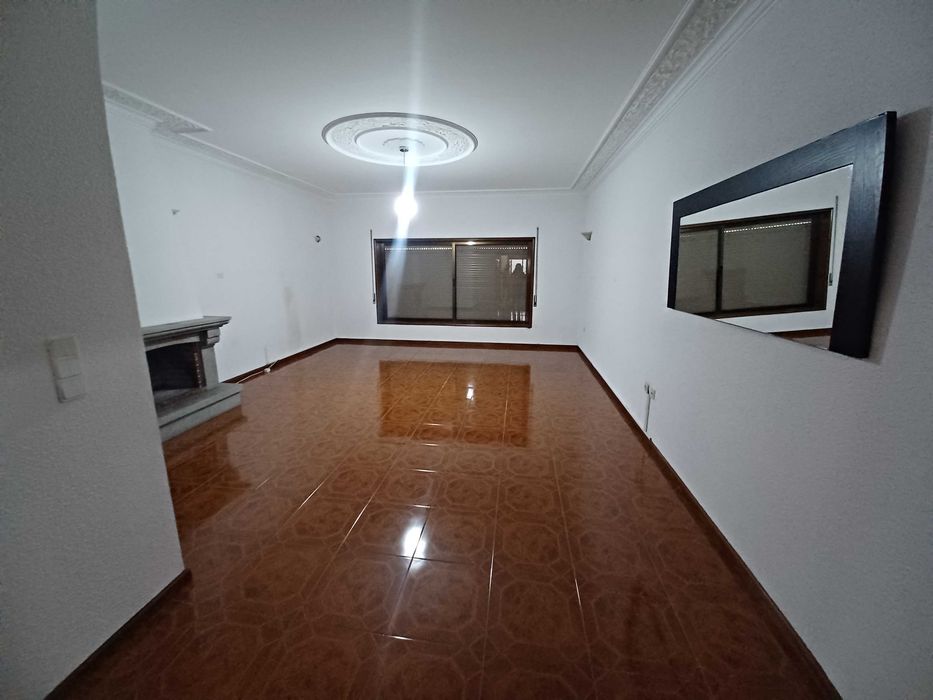 Aluga apartamento T3 perto do centro de Paredes