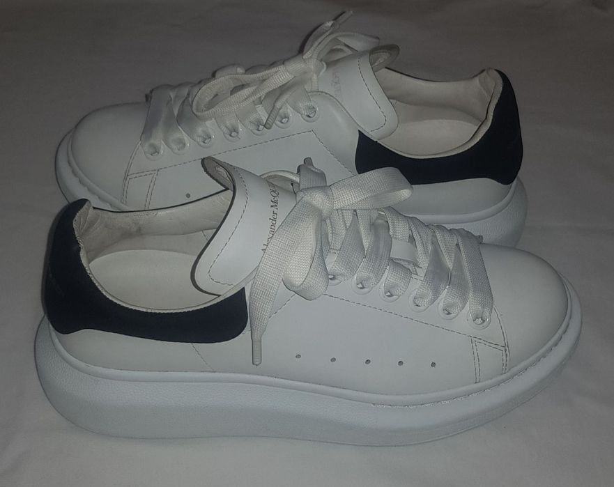 Брендовые кожаные кроссовки Alexander  McQueen Оригинал