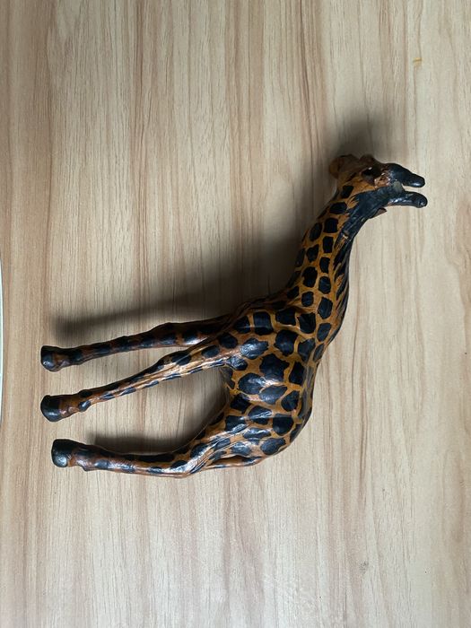 Figurka żyrafy kolejcjoner