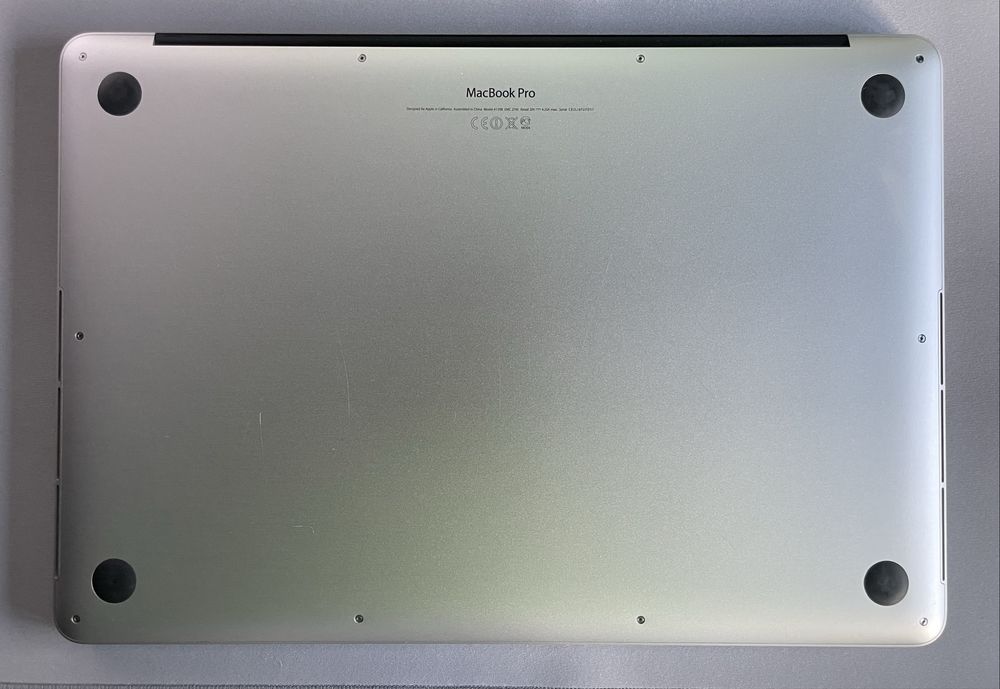 MacBook Pro 15 2.3 GHz i7, 16G, 512GB SSD, 2GB Nvidea, 1G Iris