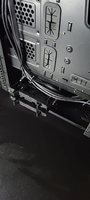 Огромный серверный пк корпус ZALMAN Midi Tower + БП 400W