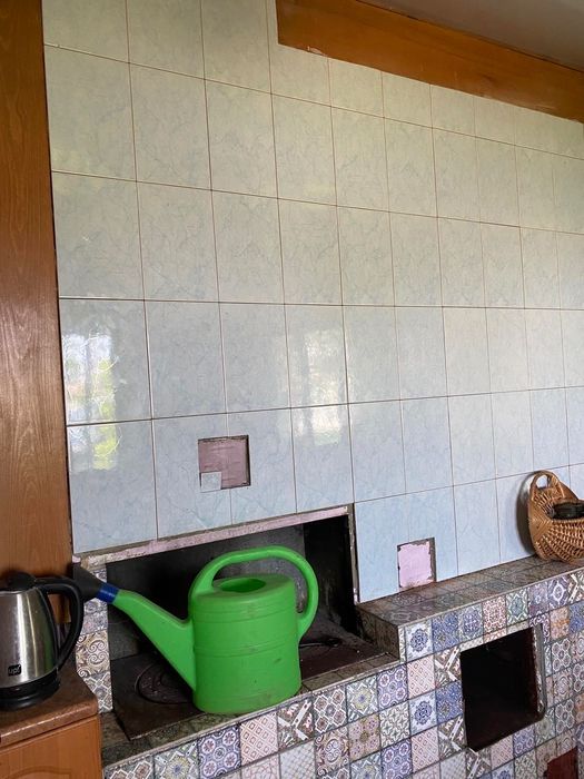 Дом на две половини