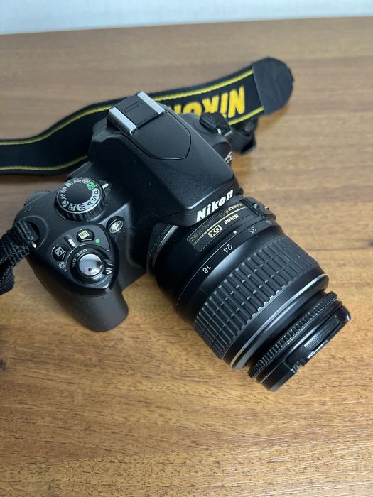 Дзеркальний фотоапарат Nikon D40
