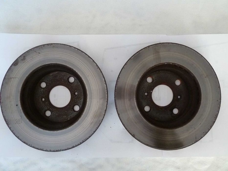 Discos Travões da Frente Toyota EE90