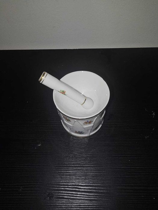 Almofariz e Pilão Vista Alegre – Porcelana Pintada à Mão