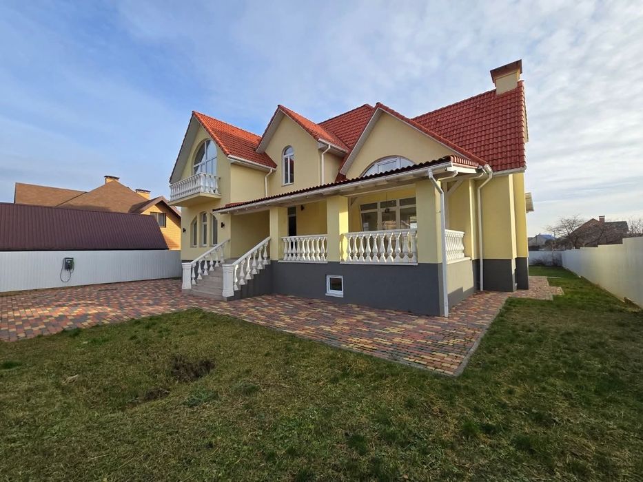 Будинок 333 м2 газ цоколь 110 м2 10 соток с. Софіївська борщагівка