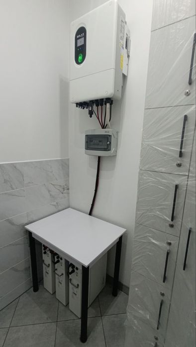 Монтаж гібридних інверторів SolaX "під ключ"