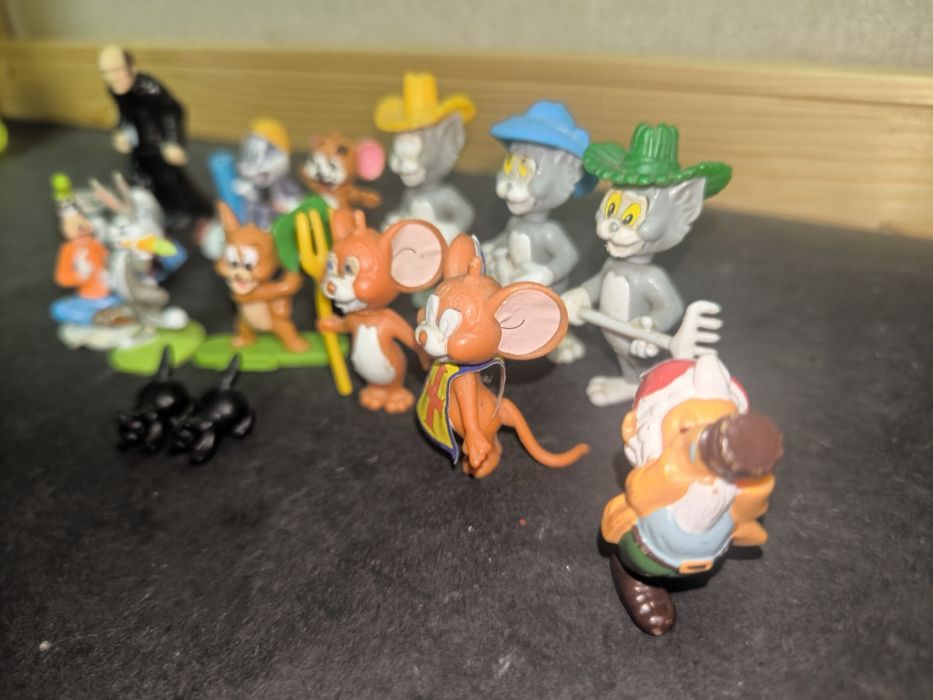 Bonecos Coleção Personagens Diversos
Conjunto de bonecos colecionáveis
