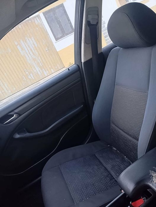 Para peças BMW 320D 150cv. Reservado