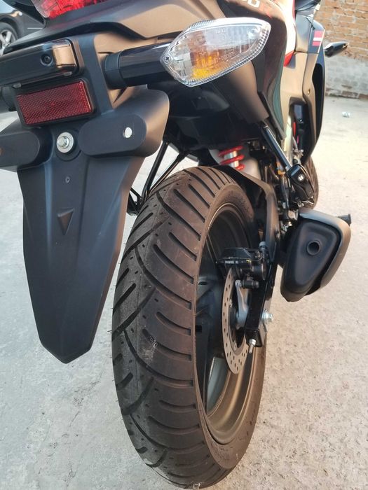 Мотоцикл Honda CBR 150 R