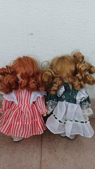 Vendo 2 mini bonecas de porcelana