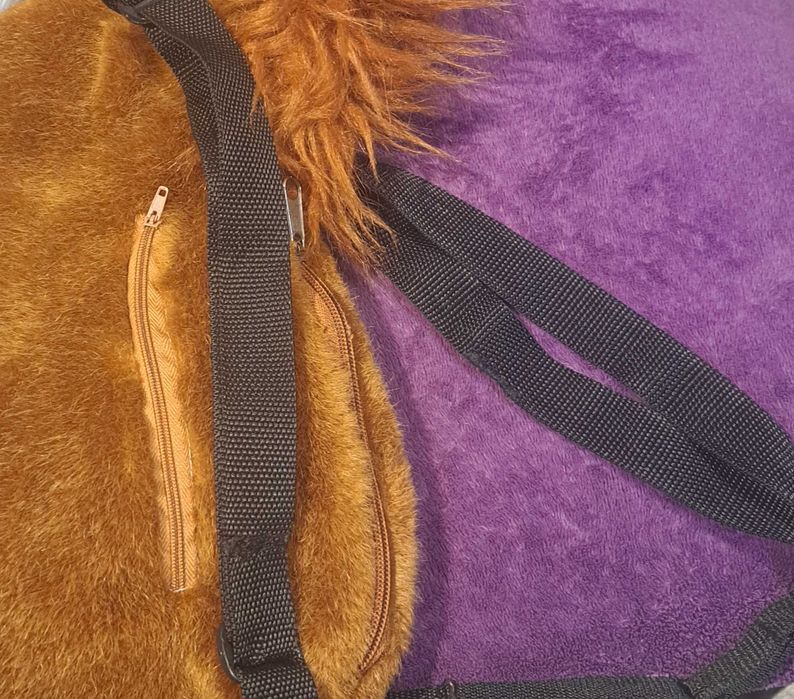 Miękka pluszowa zabawka maskotka / Plecak z kieszeniami — KONIK / KOŃ