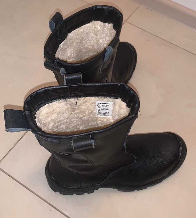 Saperki zimowe z podnoskiem nr 42 , UK 8 - COFRA