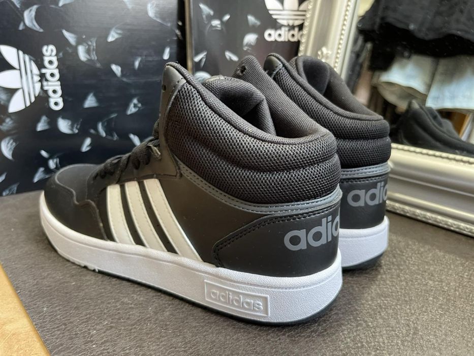 Пропоную придбати у мене - Кросівки оригінальні Adidas Hoops 3.0 Mid ( 40 -25,5 см
