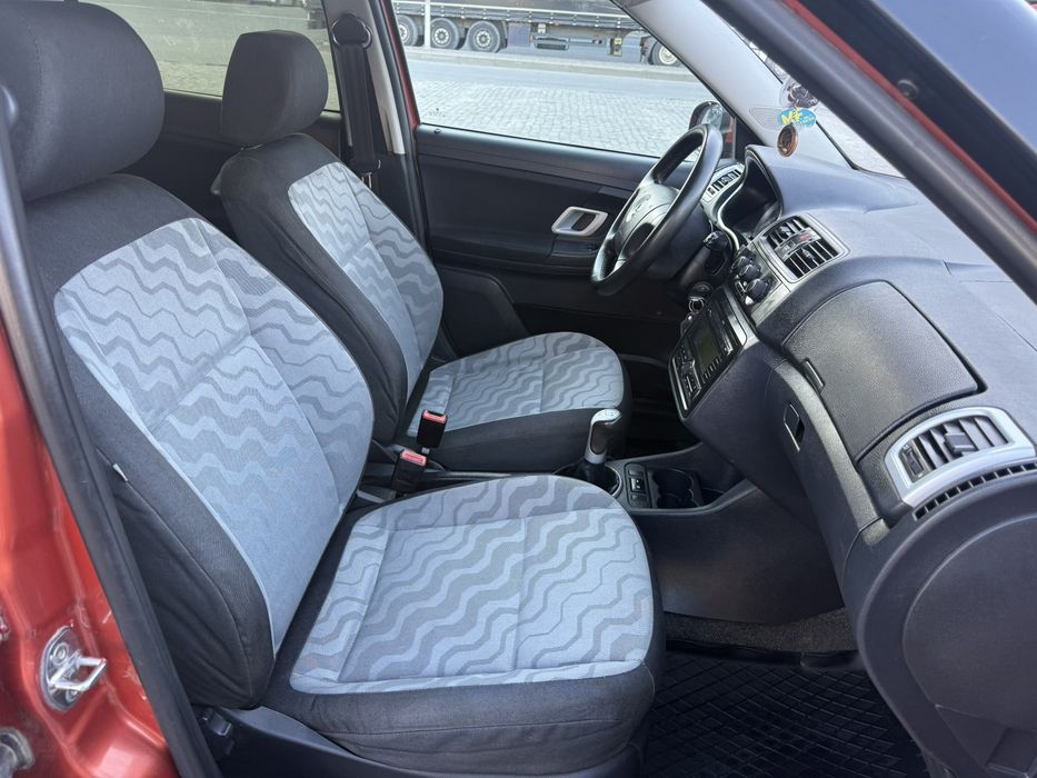 Продам Skoda Fabia 2 1.2 газ/бензин