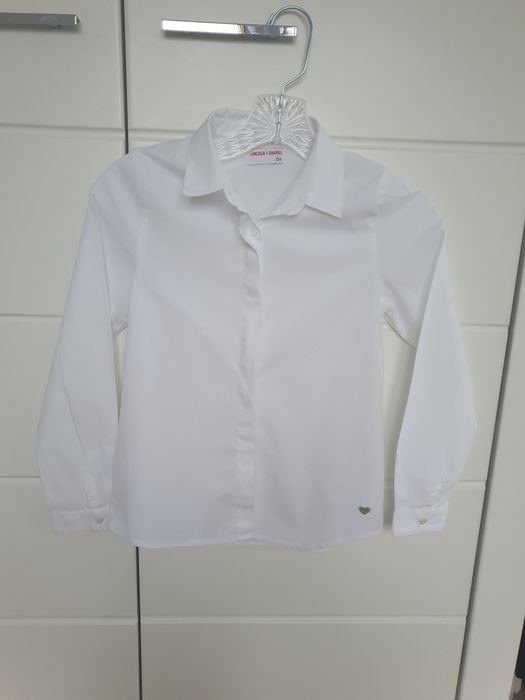 Koszula dziewczęcą