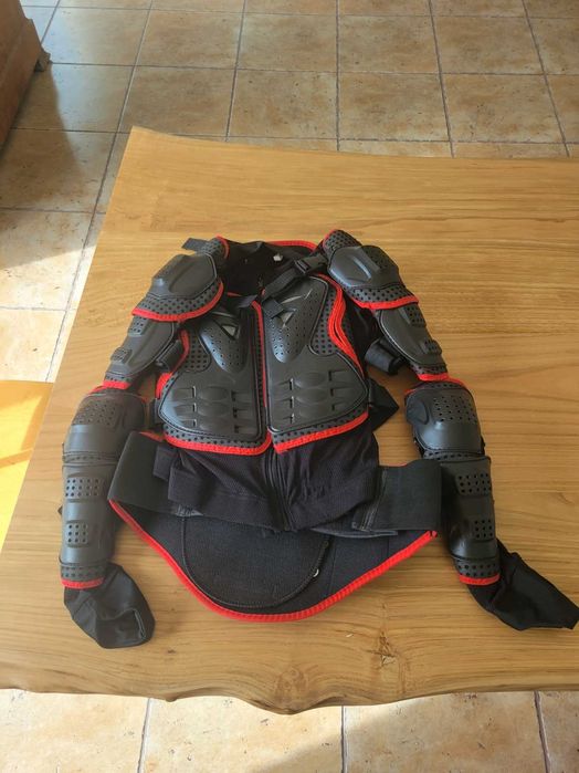 moto 4 125cc automatico + capacete agv rc5 + equipamento de proteçao