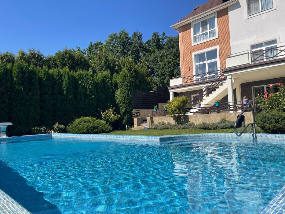 Лісники. КМ Зелений Гай. Будинок з басейном та панорамним краєвидом!