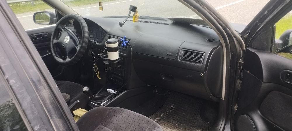 Автомобіль автозапчастини