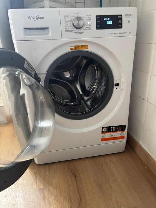 Máquina de lavar roupa Whirlpool