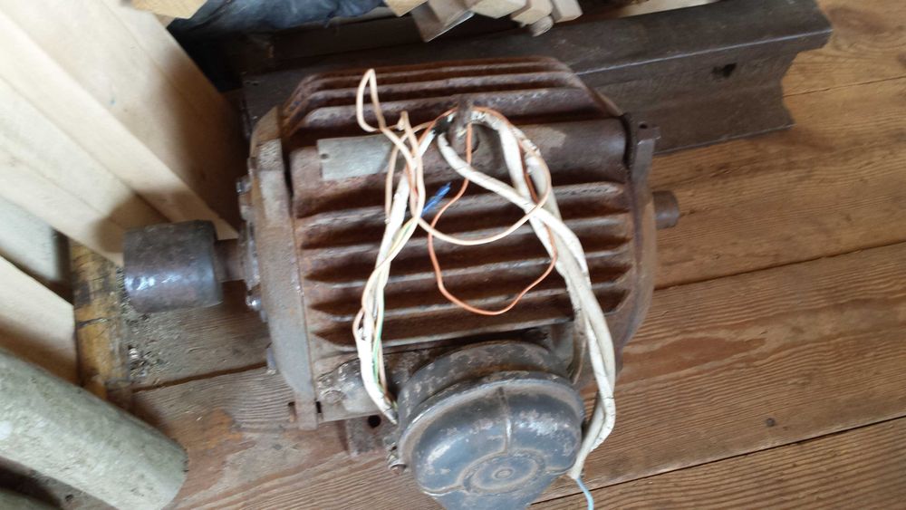 Два електро двигуни